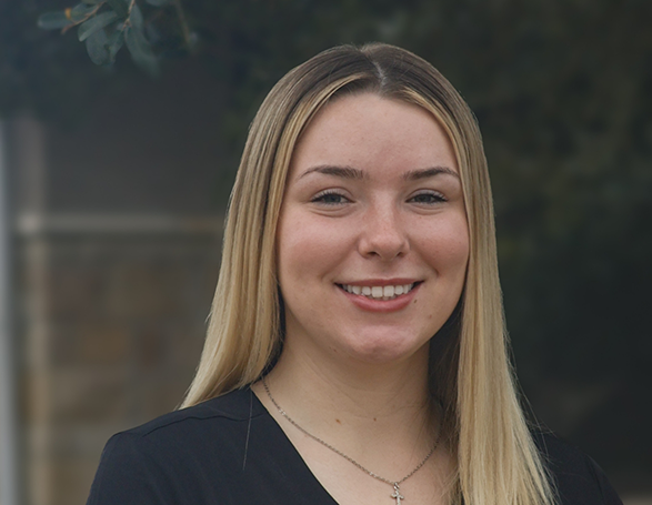 Dental sterilization technician Mia