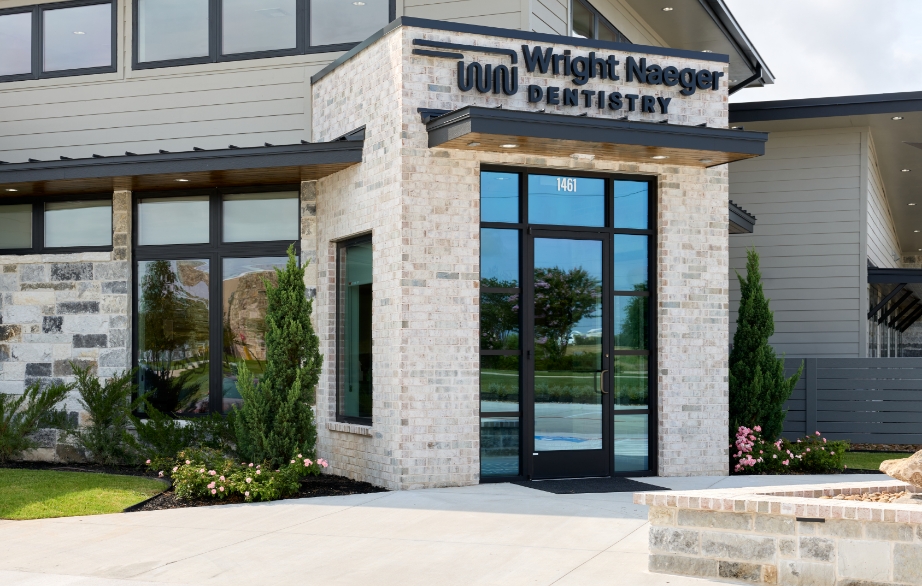 Front exterior of Wright Naeger Dentistry